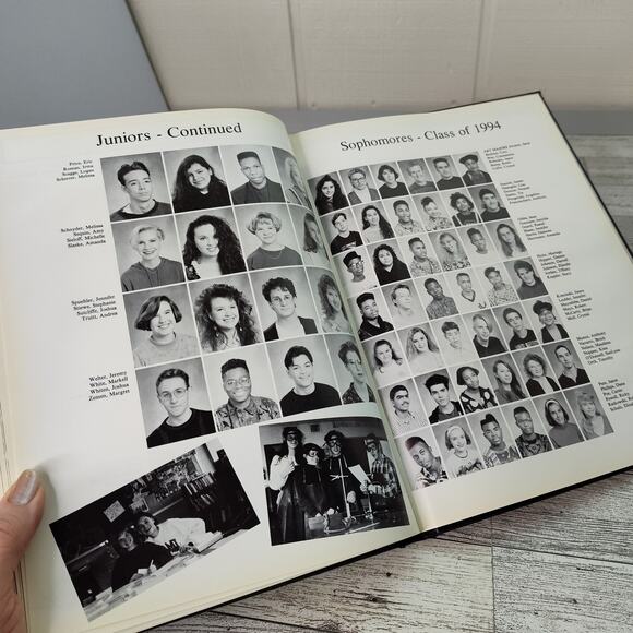 Milwaukee High School of the Arts 1992 The Headliner Yearbook‎ HS Wisconsin 90s - Picture 7 of 14